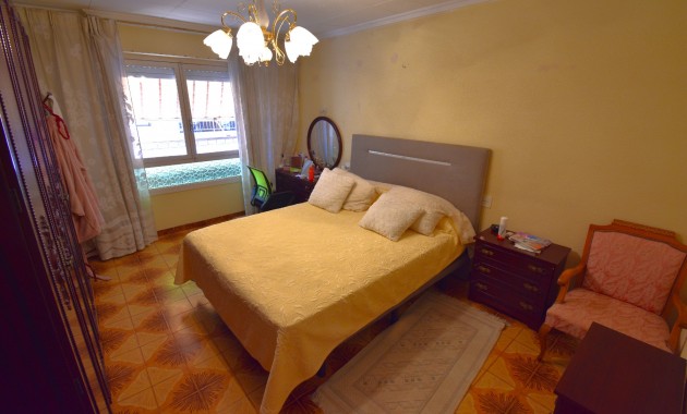 Herverkoop - Herenhuis -
Rojales - Rojales - Village