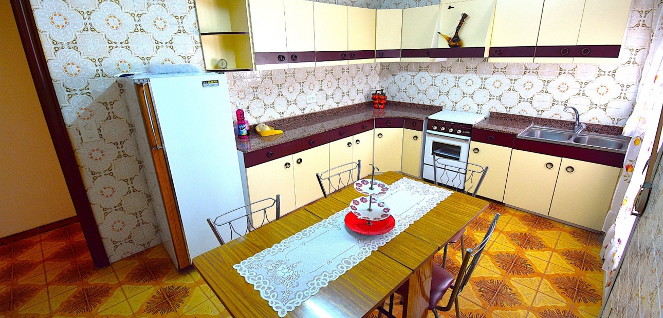 Herverkoop - Herenhuis -
Rojales - Rojales - Village