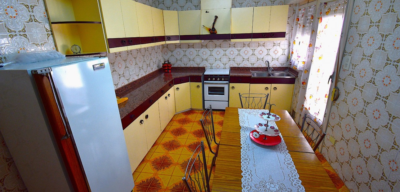 Herverkoop - Herenhuis -
Rojales - Rojales - Village