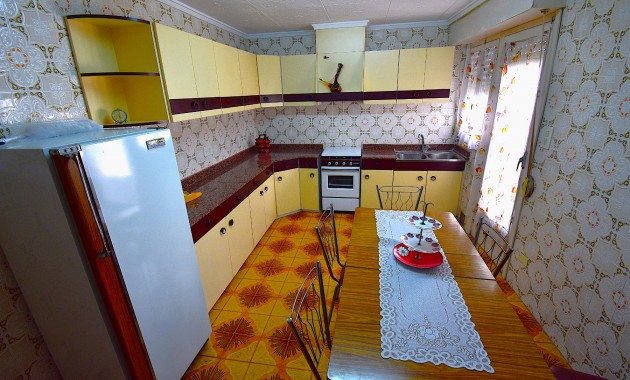 Herverkoop - Herenhuis -
Rojales - Rojales - Village