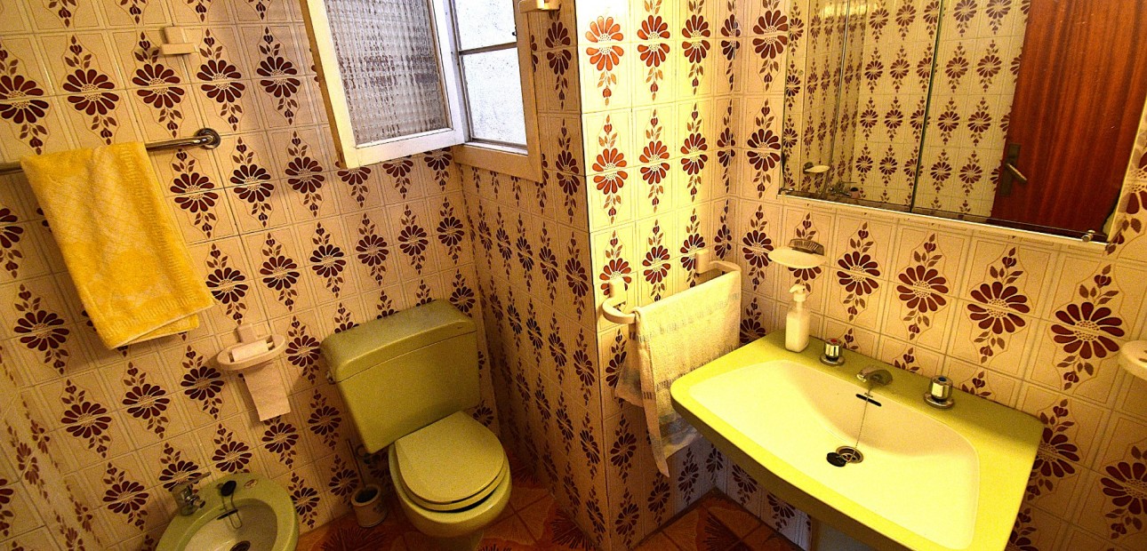 Herverkoop - Herenhuis -
Rojales - Rojales - Village