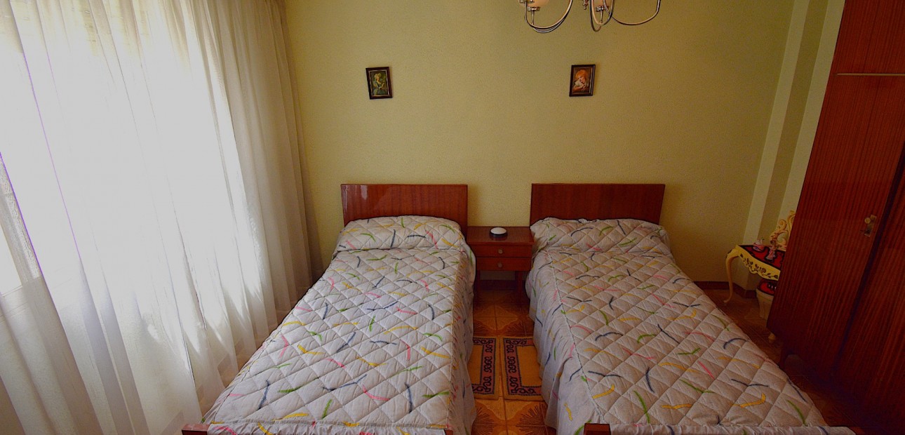 Herverkoop - Herenhuis -
Rojales - Rojales - Village