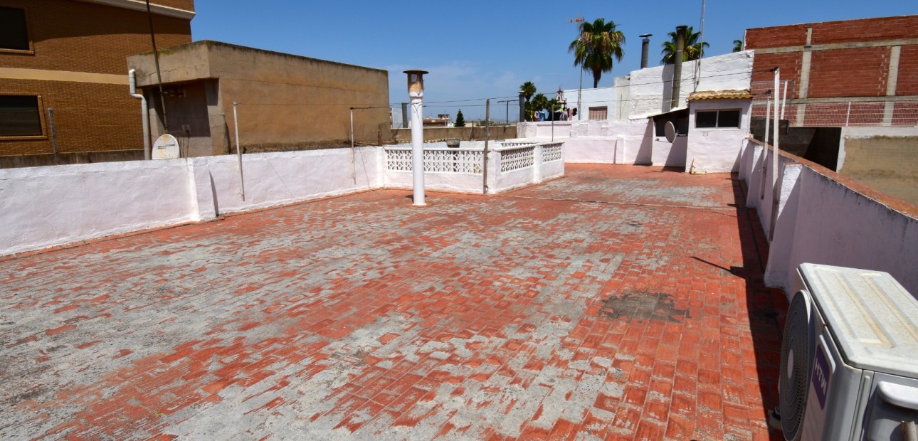 Herverkoop - Herenhuis -
Rojales - Rojales - Village