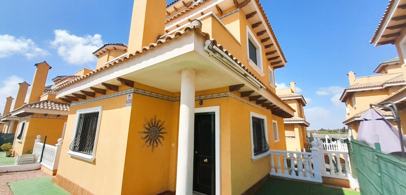 Herverkoop - Detached Villa -
Ciudad Quesada - Lo Marabu