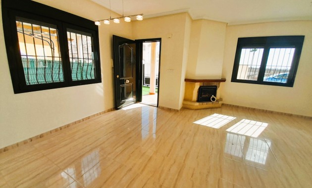 Herverkoop - Detached Villa -
Ciudad Quesada - Lo Marabu