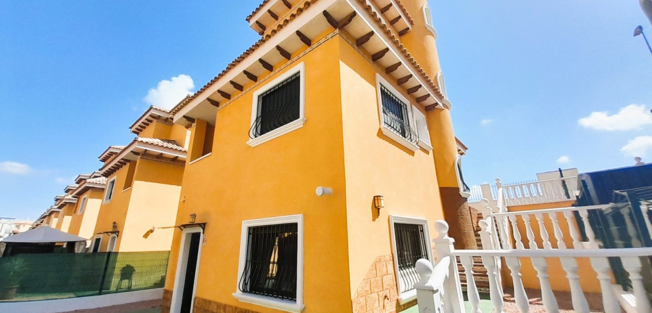 Herverkoop - Detached Villa -
Ciudad Quesada - Lo Marabu