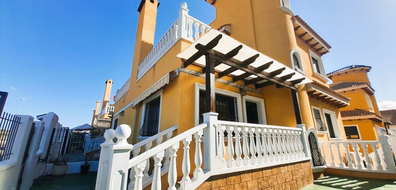 Herverkoop - Semi Detached Villa -
Ciudad Quesada - Lo Marabu