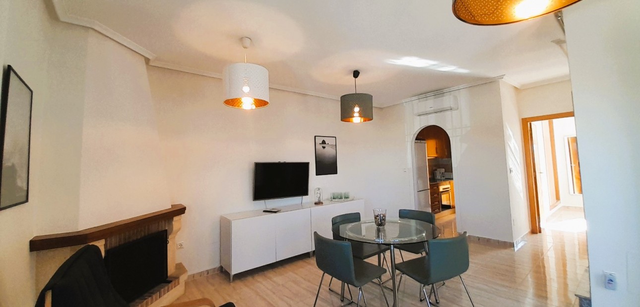 Herverkoop - Semi Detached Villa -
Ciudad Quesada - Lo Marabu