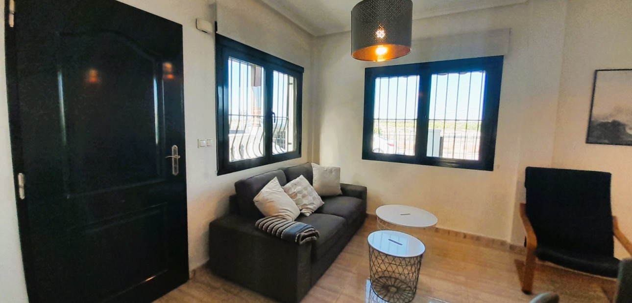 Herverkoop - Semi Detached Villa -
Ciudad Quesada - Lo Marabu