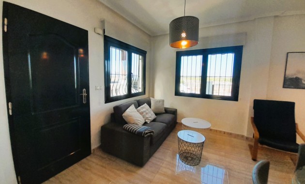 Herverkoop - Semi Detached Villa -
Ciudad Quesada - Lo Marabu