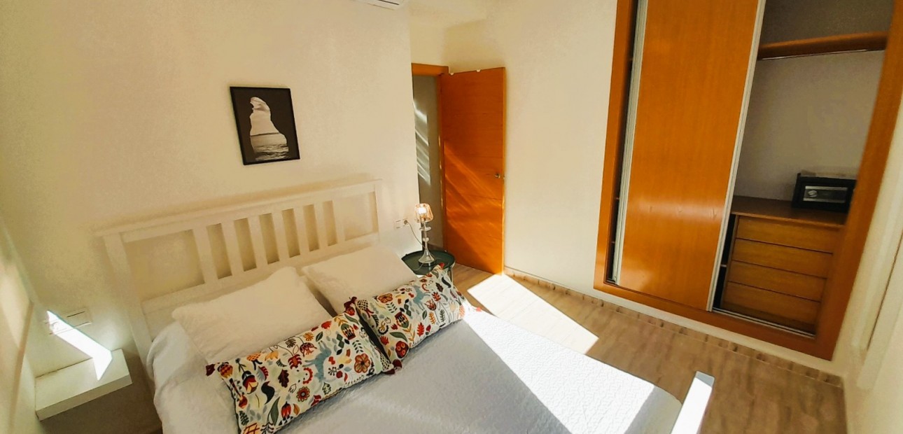 Herverkoop - Semi Detached Villa -
Ciudad Quesada - Lo Marabu