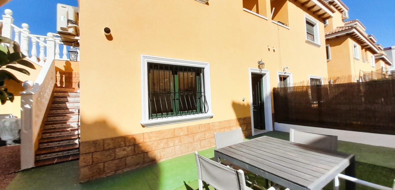 Herverkoop - Semi Detached Villa -
Ciudad Quesada - Lo Marabu