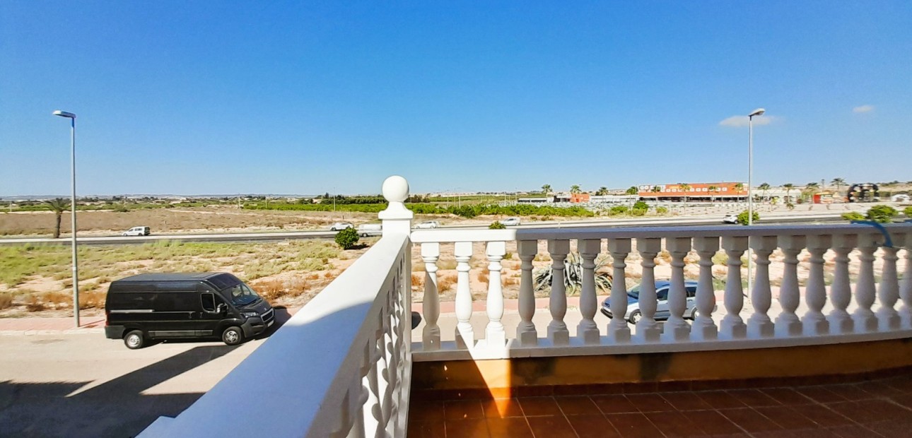 Herverkoop - Semi Detached Villa -
Ciudad Quesada - Lo Marabu