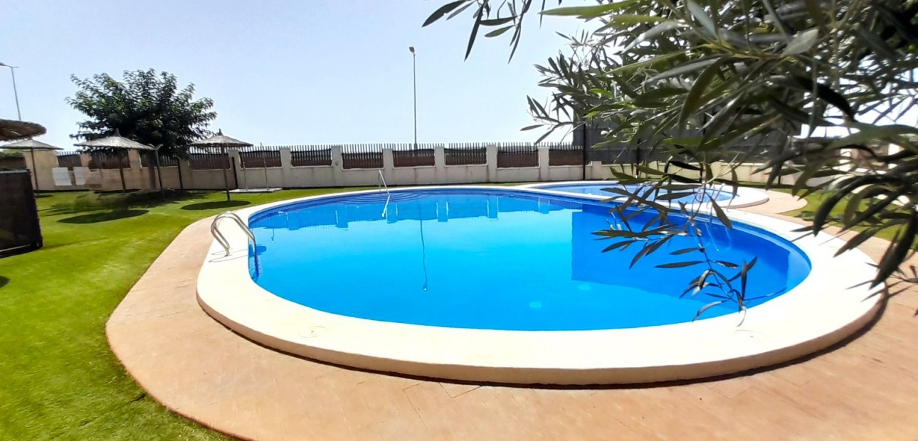 Herverkoop - Semi Detached Villa -
Ciudad Quesada - Lo Marabu