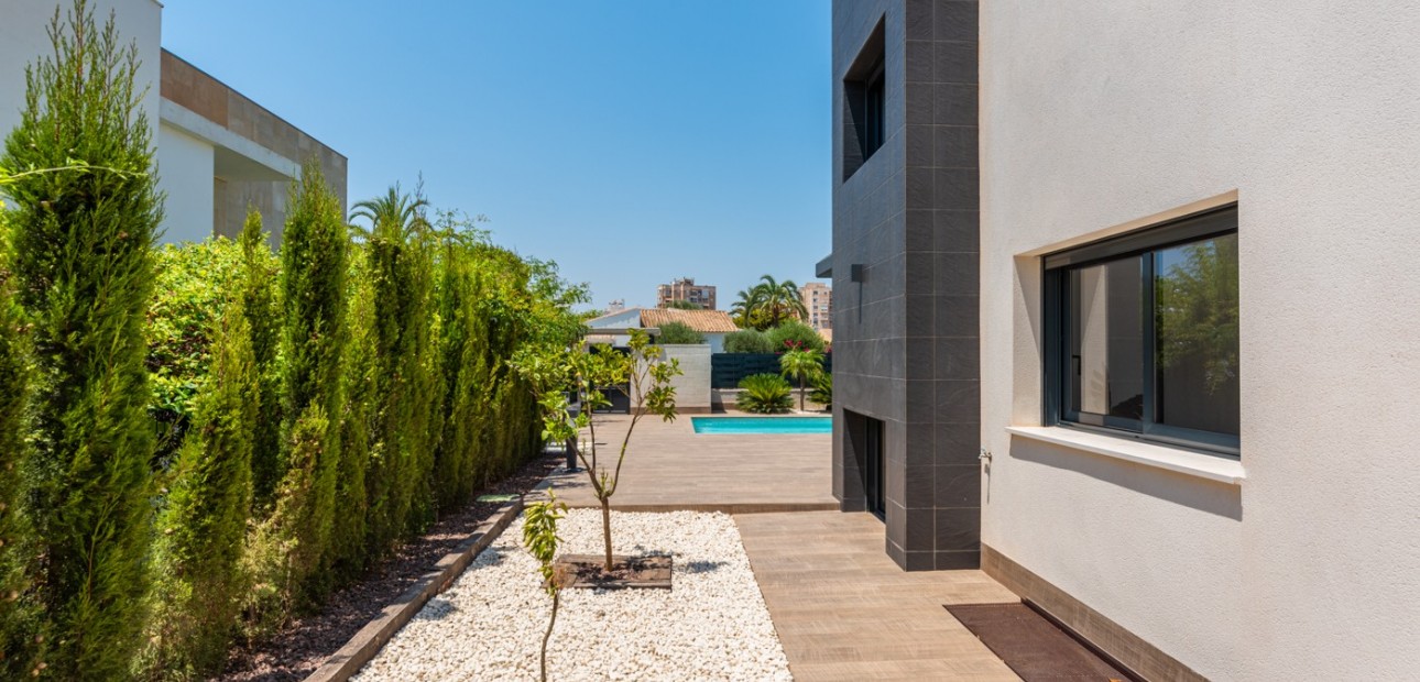 Nieuwbouw - Modelo Silvia -
La Manga del Mar Menor - Playa Honda