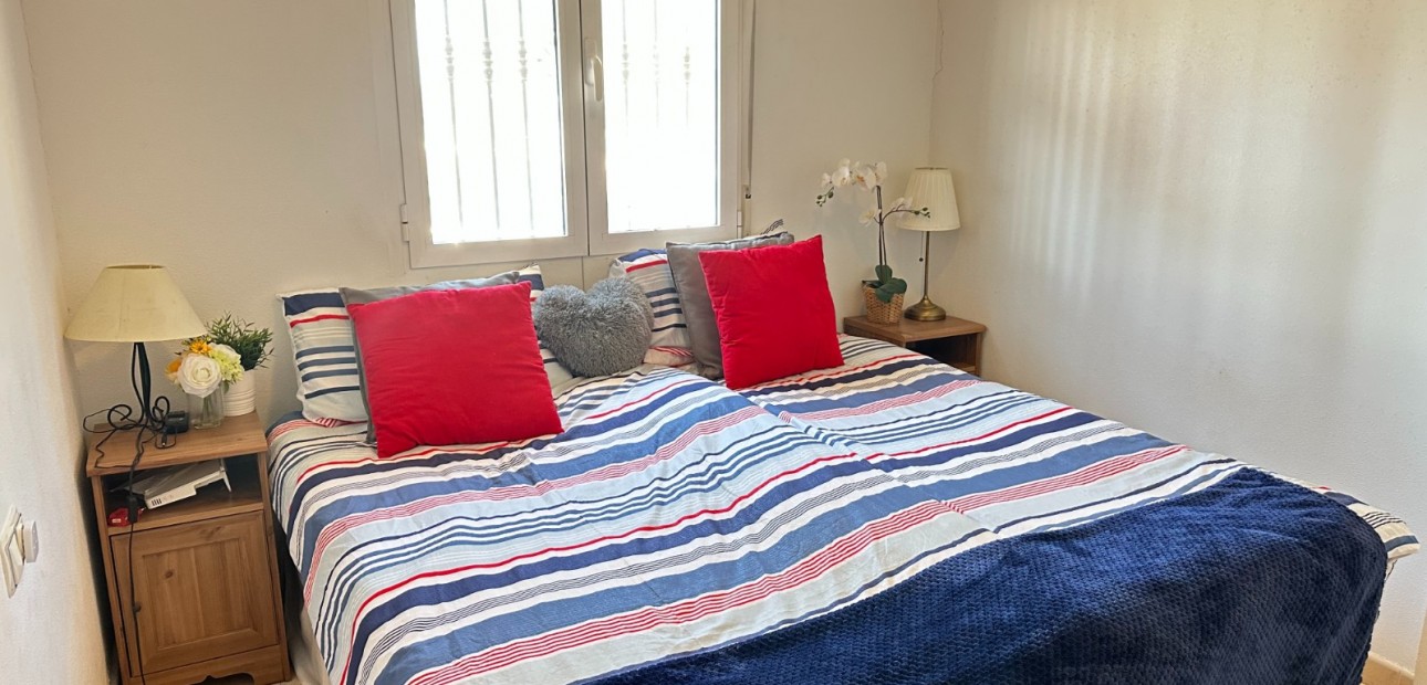 Sale - Apartment / flat -
Jacarilla