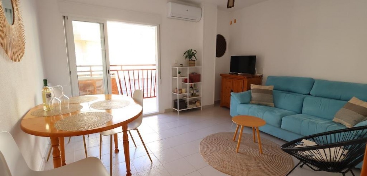 Herverkoop - Appartement / flat -
Torrevieja - Centro