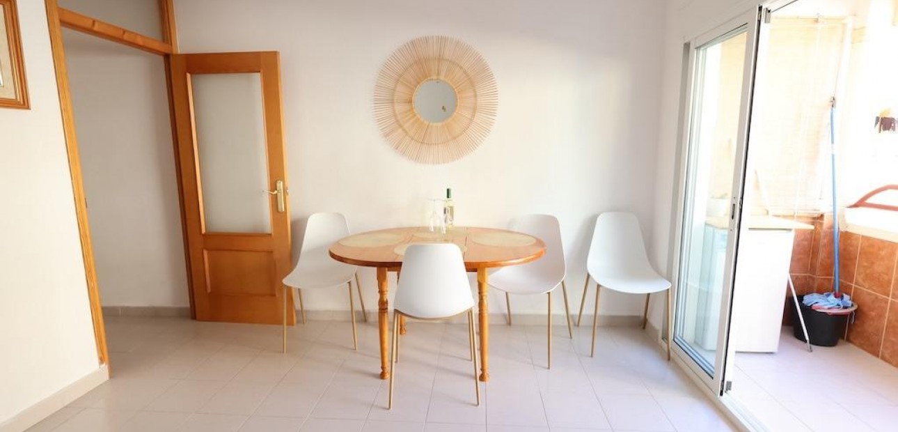 Herverkoop - Appartement / flat -
Torrevieja - Centro