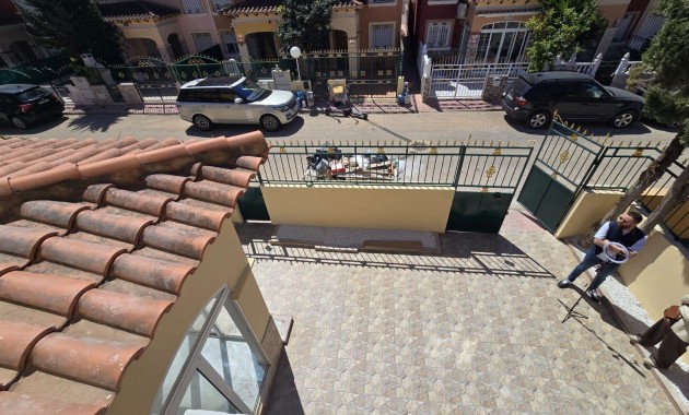 Herverkoop - duplex -
Torrevieja - Torretas