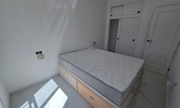 Herverkoop - duplex -
Torrevieja - Torretas