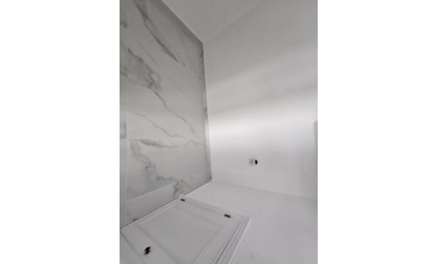 Herverkoop - duplex -
Torrevieja - Torretas