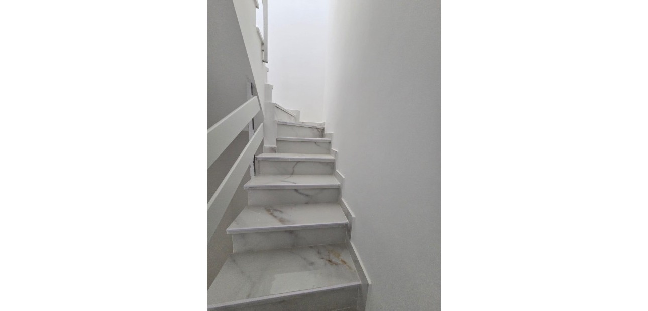 Herverkoop - duplex -
Torrevieja - Torretas