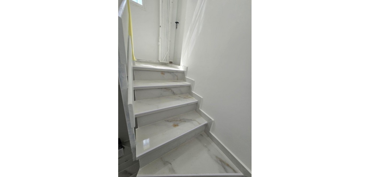 Herverkoop - duplex -
Torrevieja - Torretas