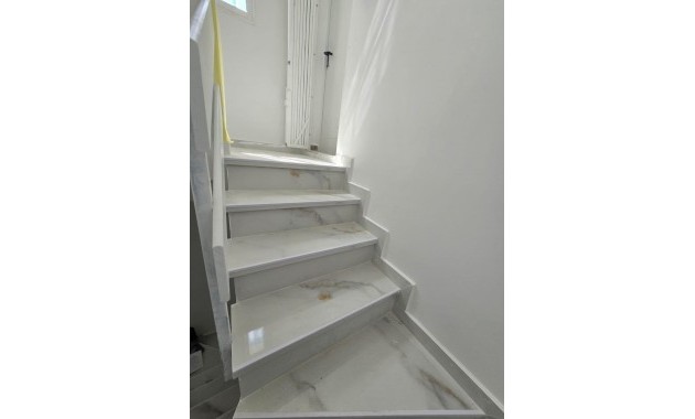 Herverkoop - duplex -
Torrevieja - Torretas