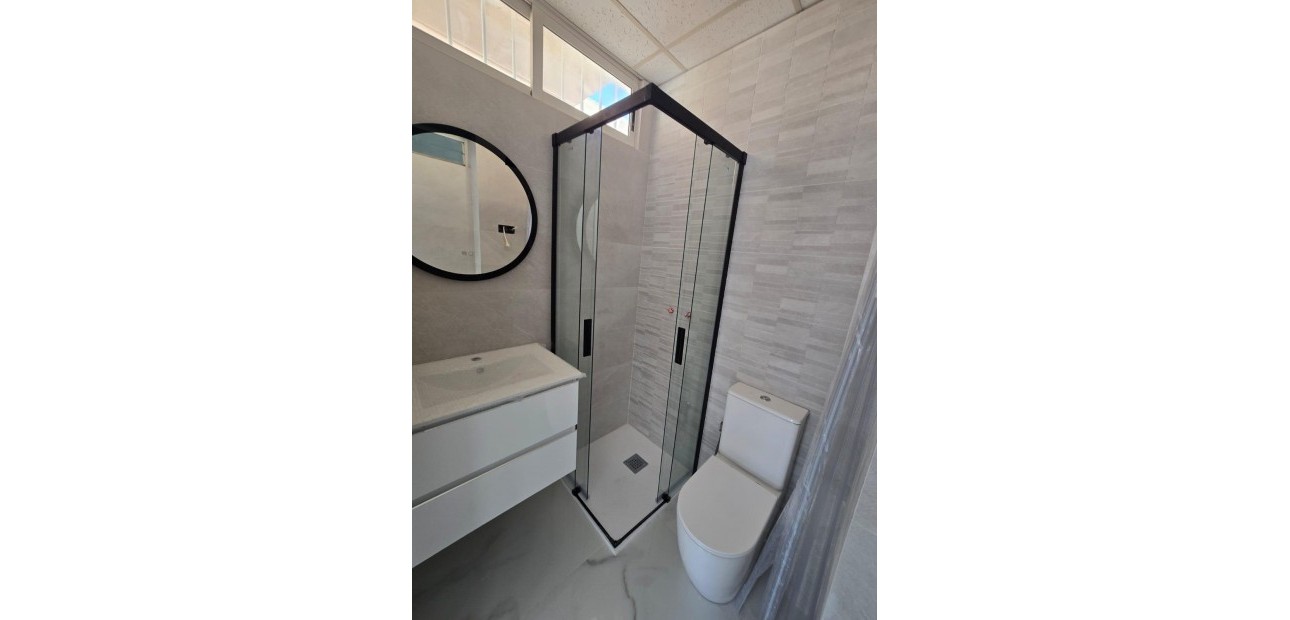 Herverkoop - duplex -
Torrevieja - Torretas