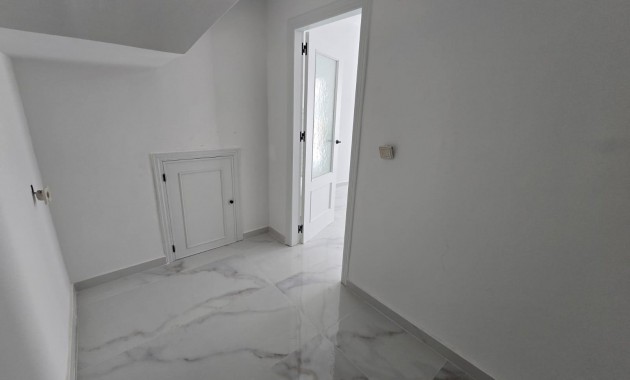 Herverkoop - duplex -
Torrevieja - Torretas