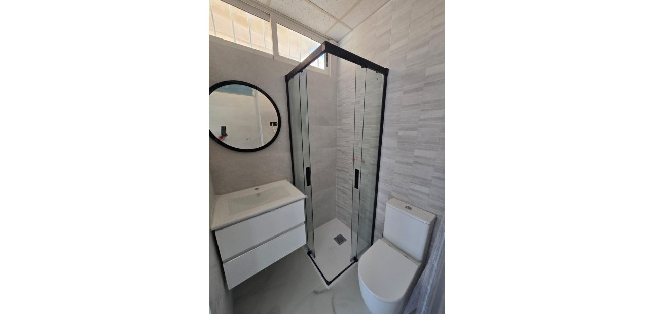 Herverkoop - duplex -
Torrevieja - Torretas