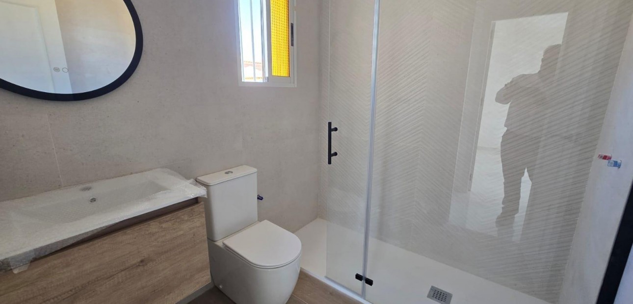 Herverkoop - duplex -
Torrevieja - Torretas