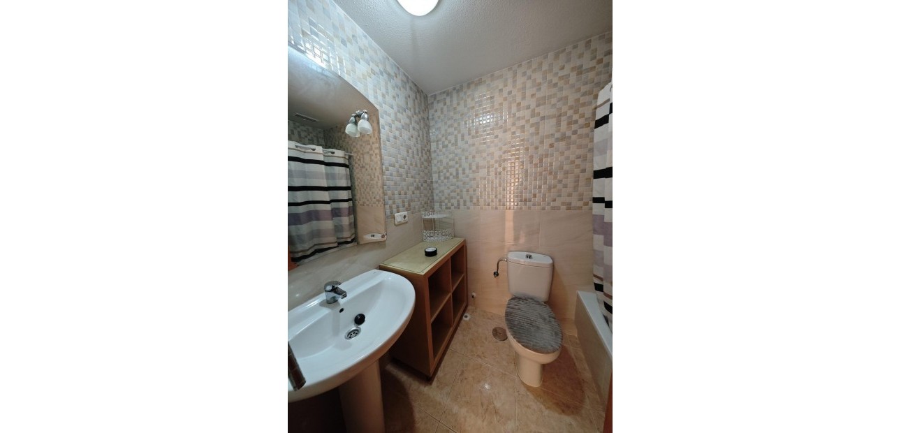 Herverkoop - Appartement / flat -
Torrevieja - Parque de las Naciones