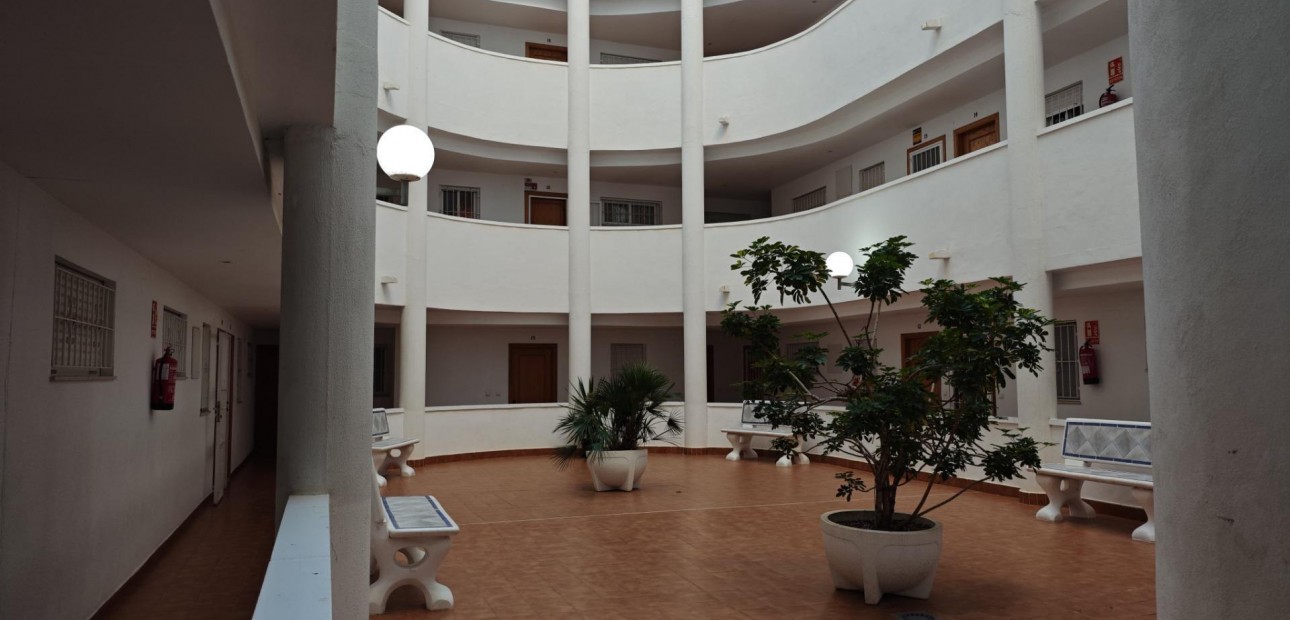 Herverkoop - Appartement / flat -
Torrevieja - Parque de las Naciones