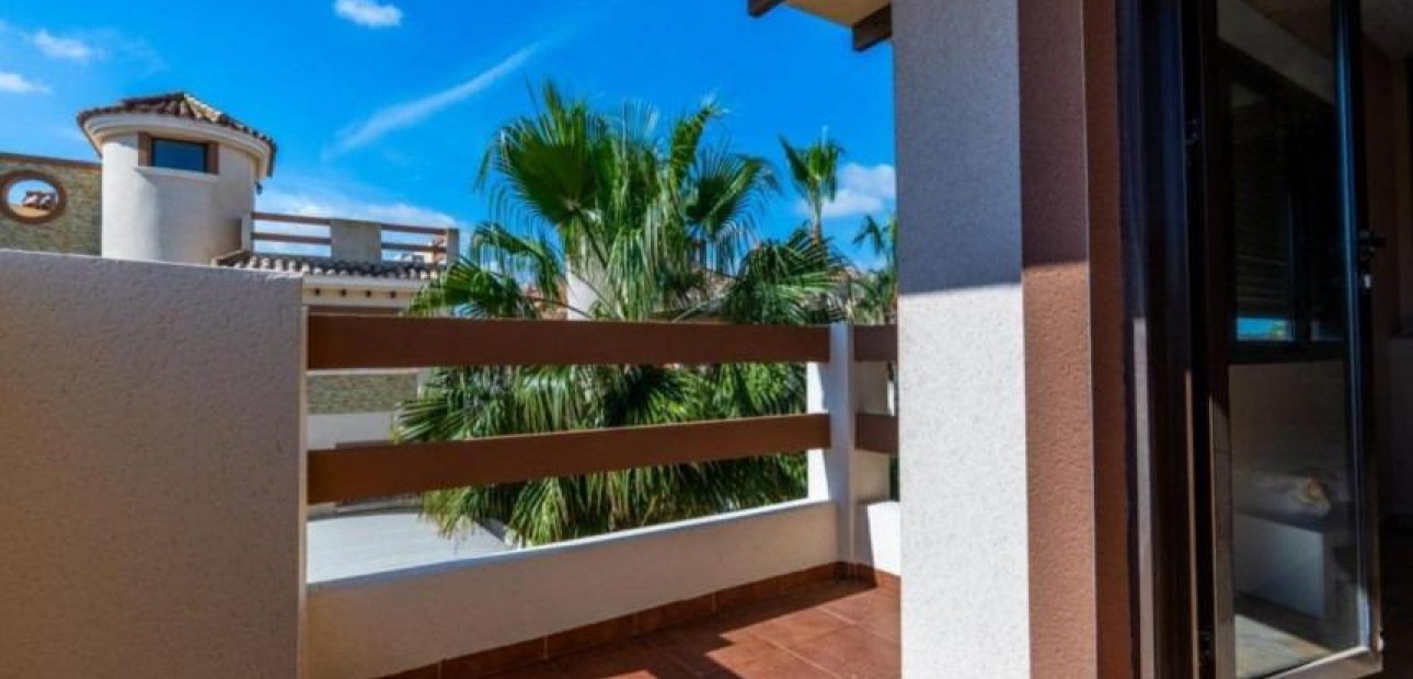 Herverkoop - Villa -
Orihuela Costa - PAU 8