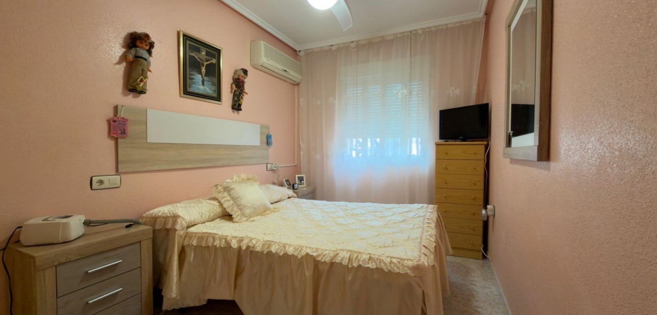 Herverkoop - Bungalow -
Orihuela Costa - Playa Flamenca Norte