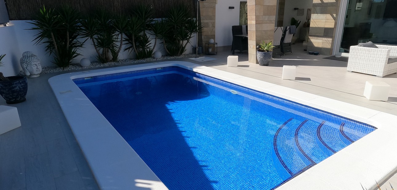 Herverkoop - Detached Villa -
Algorfa - La Finca Golf Resort