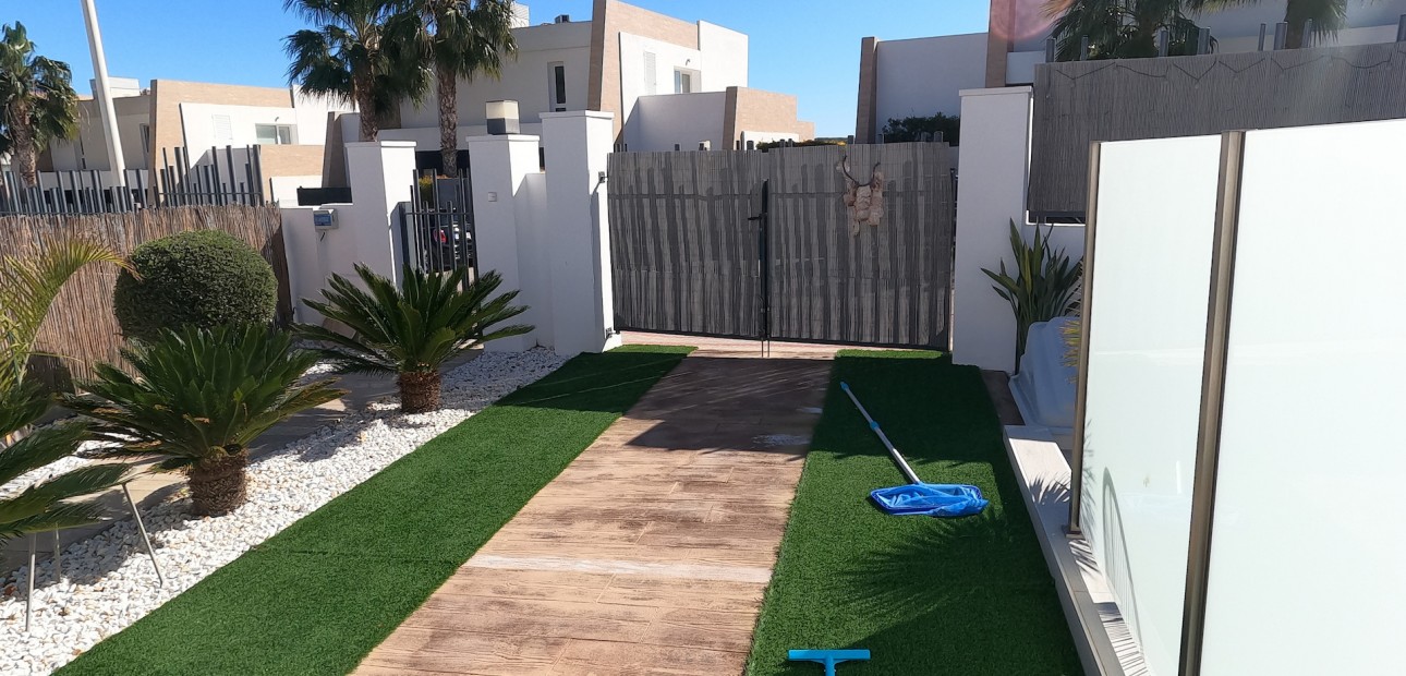 Herverkoop - Detached Villa -
Algorfa - La Finca Golf Resort