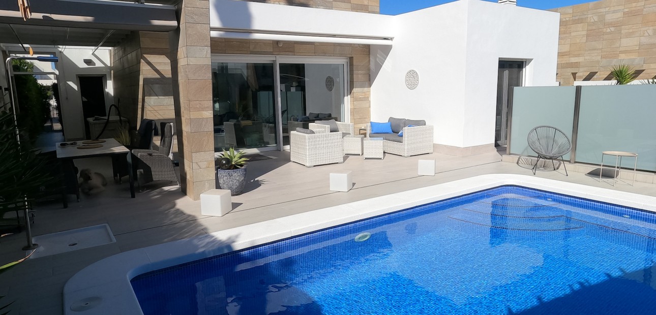 Herverkoop - Detached Villa -
Algorfa - La Finca Golf Resort