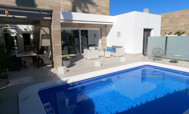 Herverkoop - Detached Villa -
Algorfa - La Finca Golf Resort