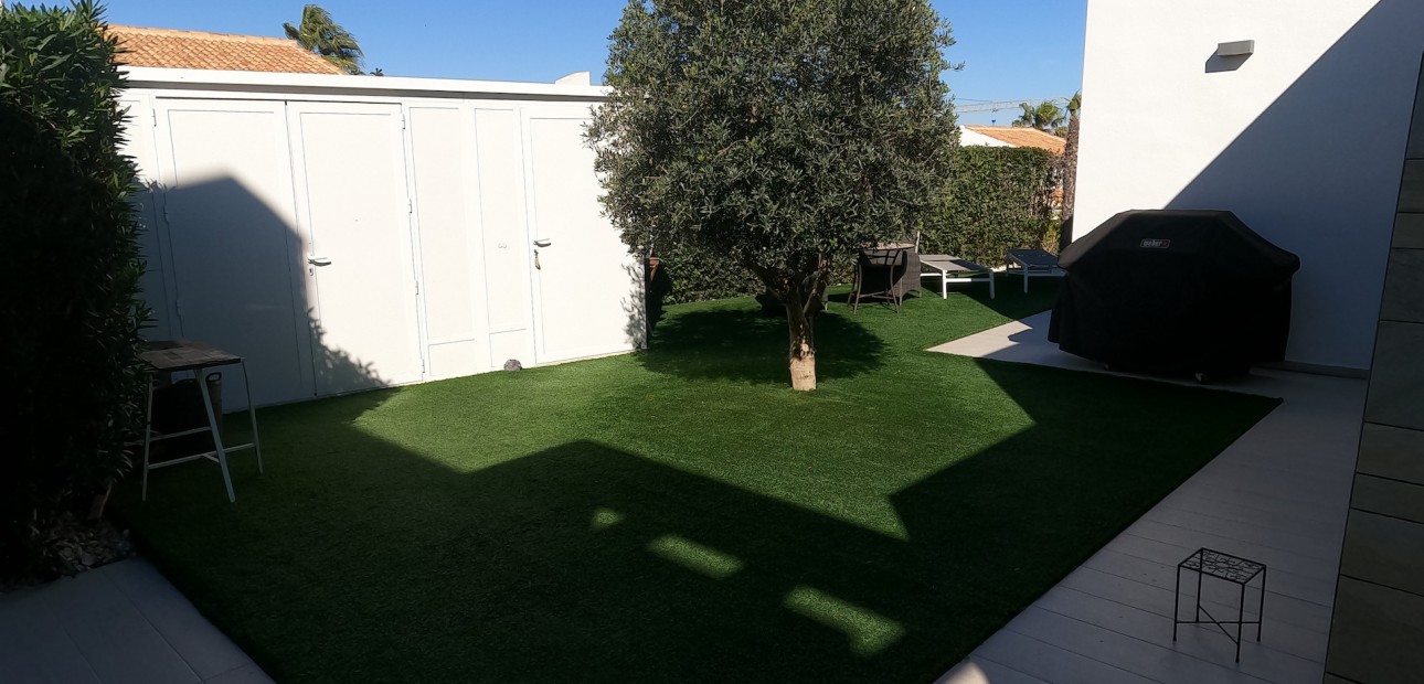 Herverkoop - Detached Villa -
Algorfa - La Finca Golf Resort