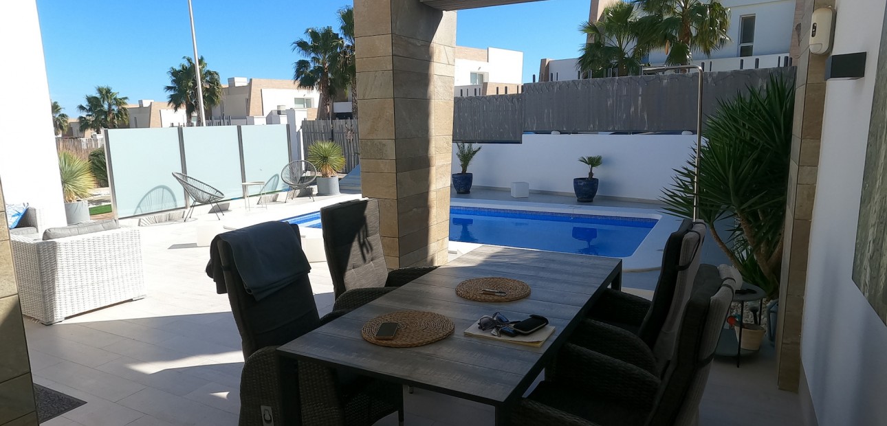 Herverkoop - Detached Villa -
Algorfa - La Finca Golf Resort