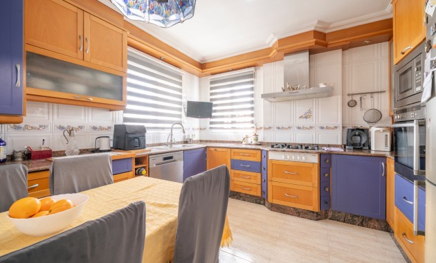 Herverkoop - Herenhuis -
Guardamar del Segura - El Moncayo