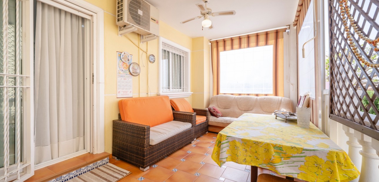 Herverkoop - Herenhuis -
Guardamar del Segura - El Moncayo