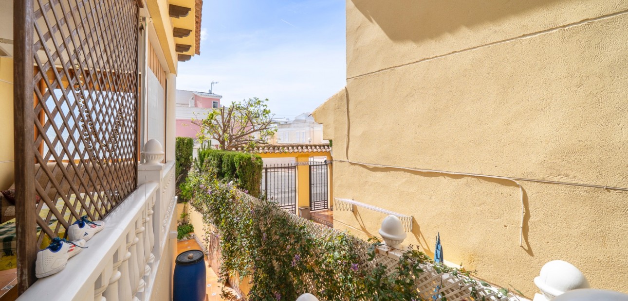 Herverkoop - Herenhuis -
Guardamar del Segura - El Moncayo