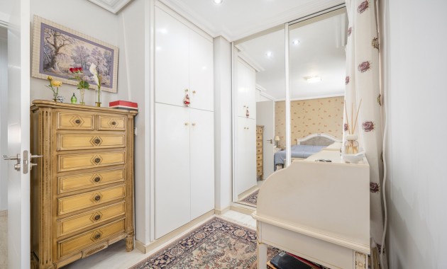 Herverkoop - Herenhuis -
Guardamar del Segura - El Moncayo