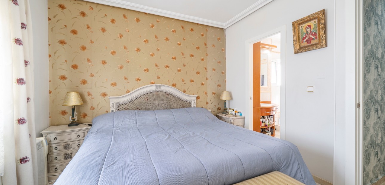 Herverkoop - Herenhuis -
Guardamar del Segura - El Moncayo