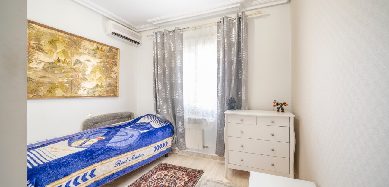 Herverkoop - Herenhuis -
Guardamar del Segura - El Moncayo