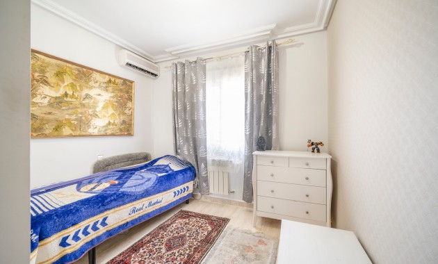 Herverkoop - Herenhuis -
Guardamar del Segura - El Moncayo