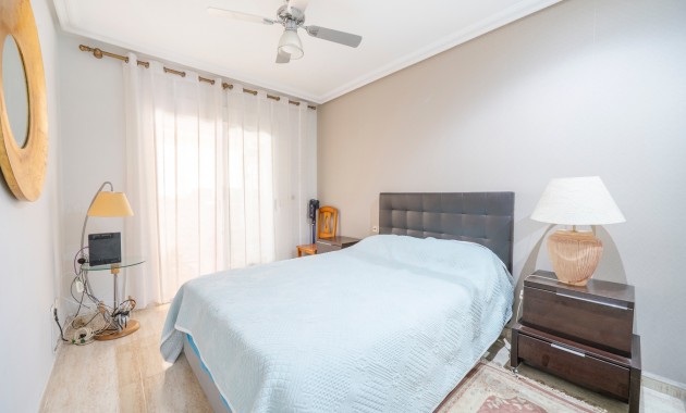 Herverkoop - Herenhuis -
Guardamar del Segura - El Moncayo